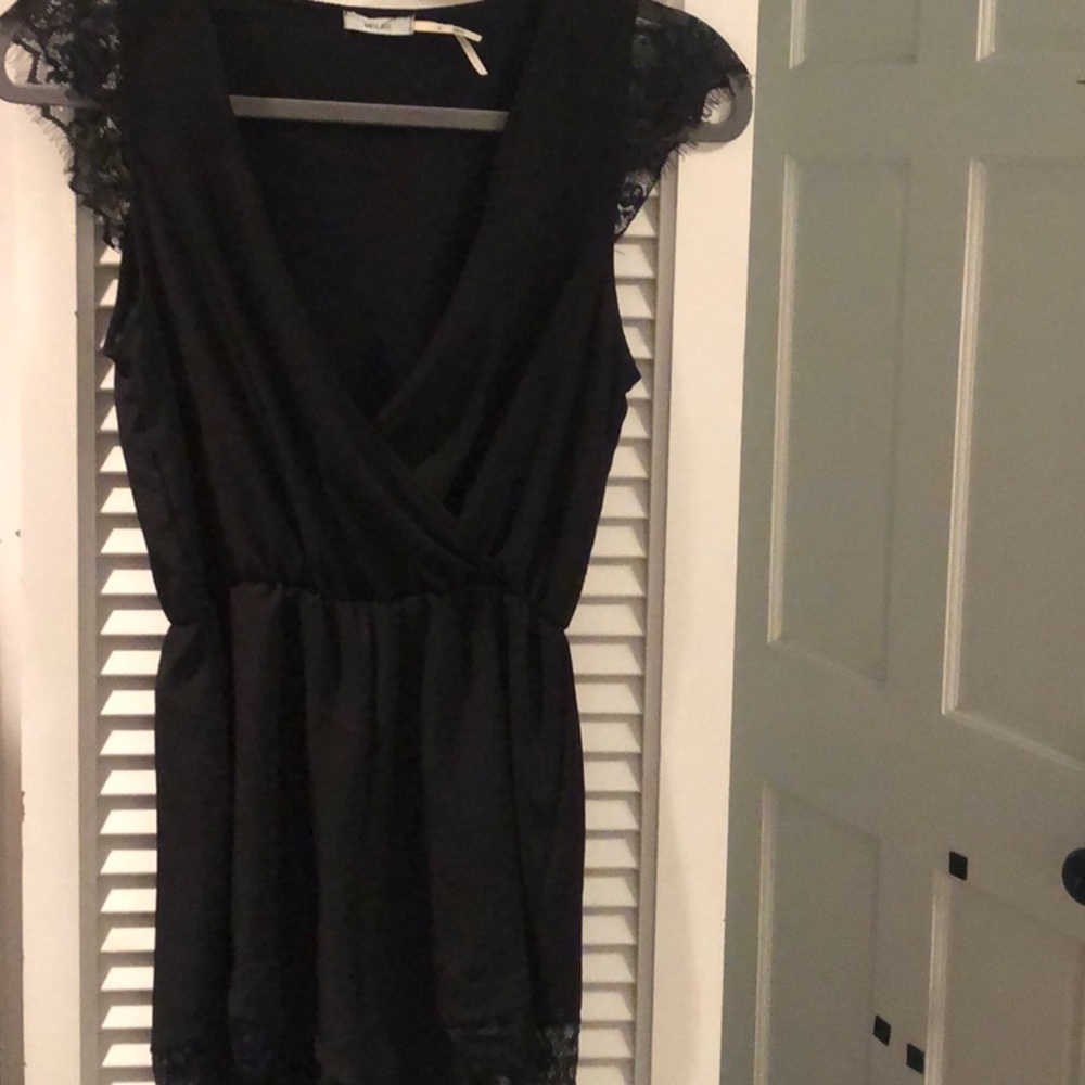 BLACK JUMPER - Picture 3 of 4